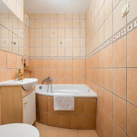 Lägenhet Park Brodnowski Charming By Bookinghost