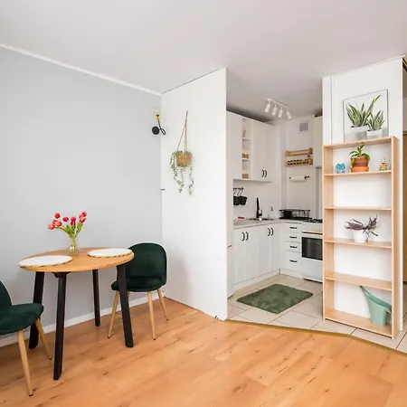 Park Brodnowski Charming By Bookinghost وارسو