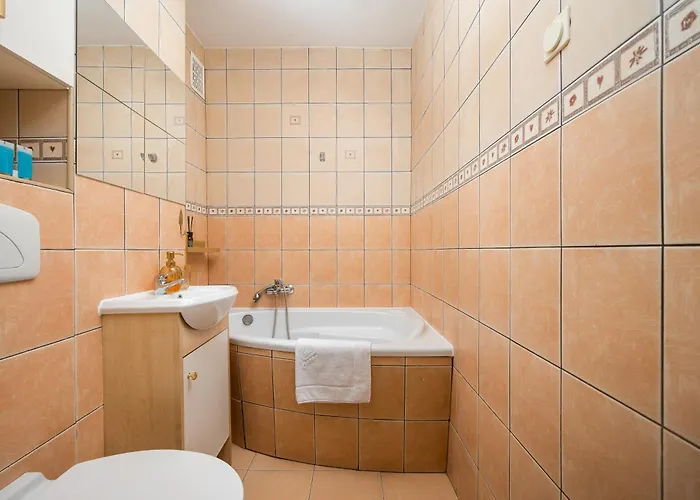 Apartament Park Bródnowski Charming By Bookinghost